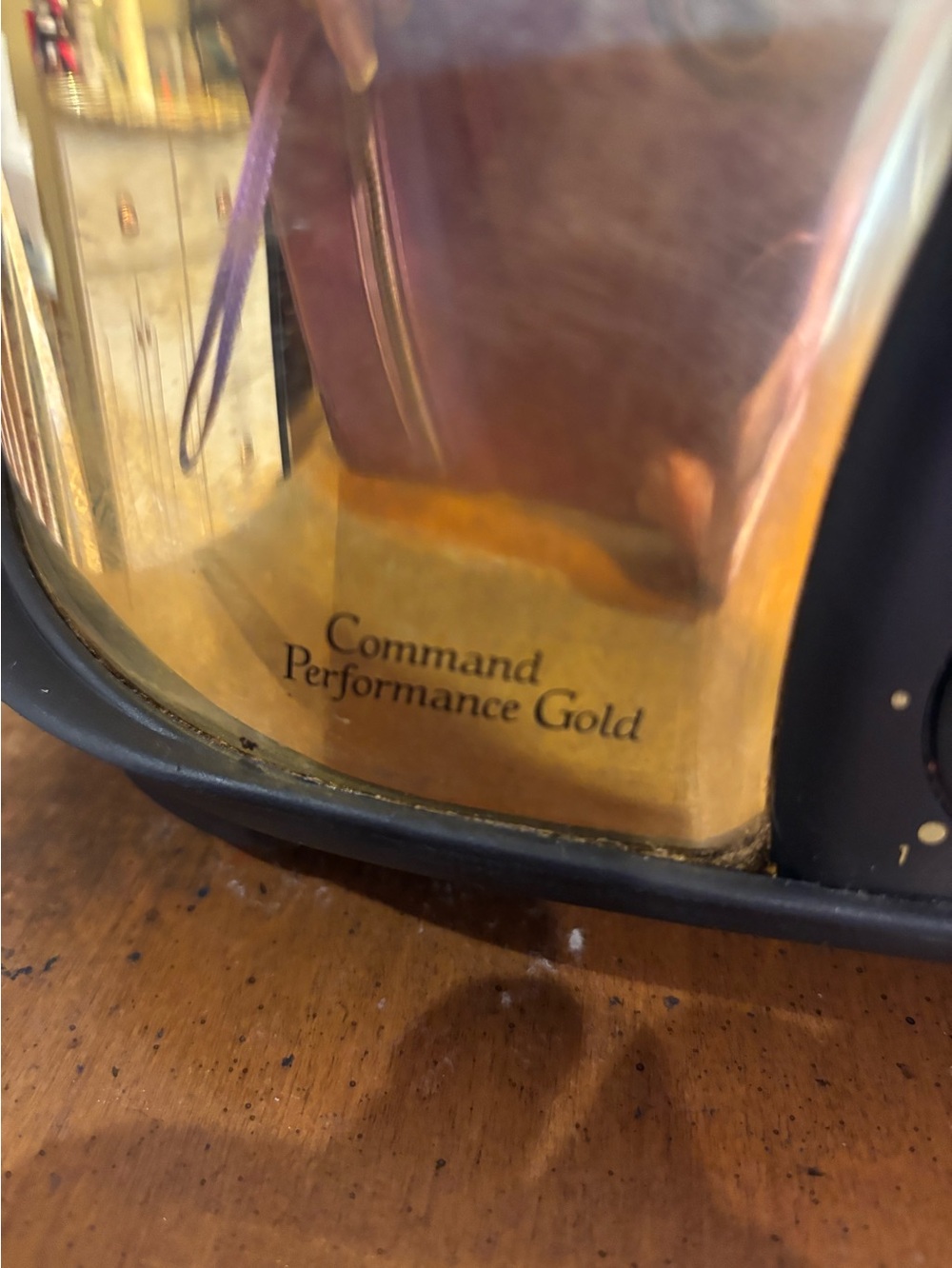 Vintage Command Performance Gold toaster - Picture 2 of 5